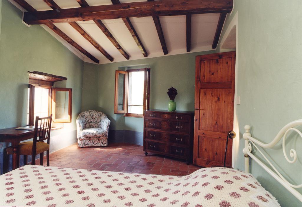 Antica Casa "Le Rondini" Bed and Breakfast Borgo a Buggiano Værelse billede