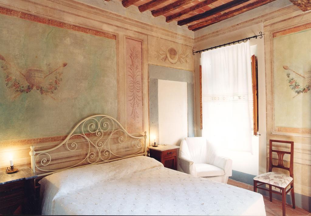 Antica Casa "Le Rondini" Bed and Breakfast Borgo a Buggiano Værelse billede