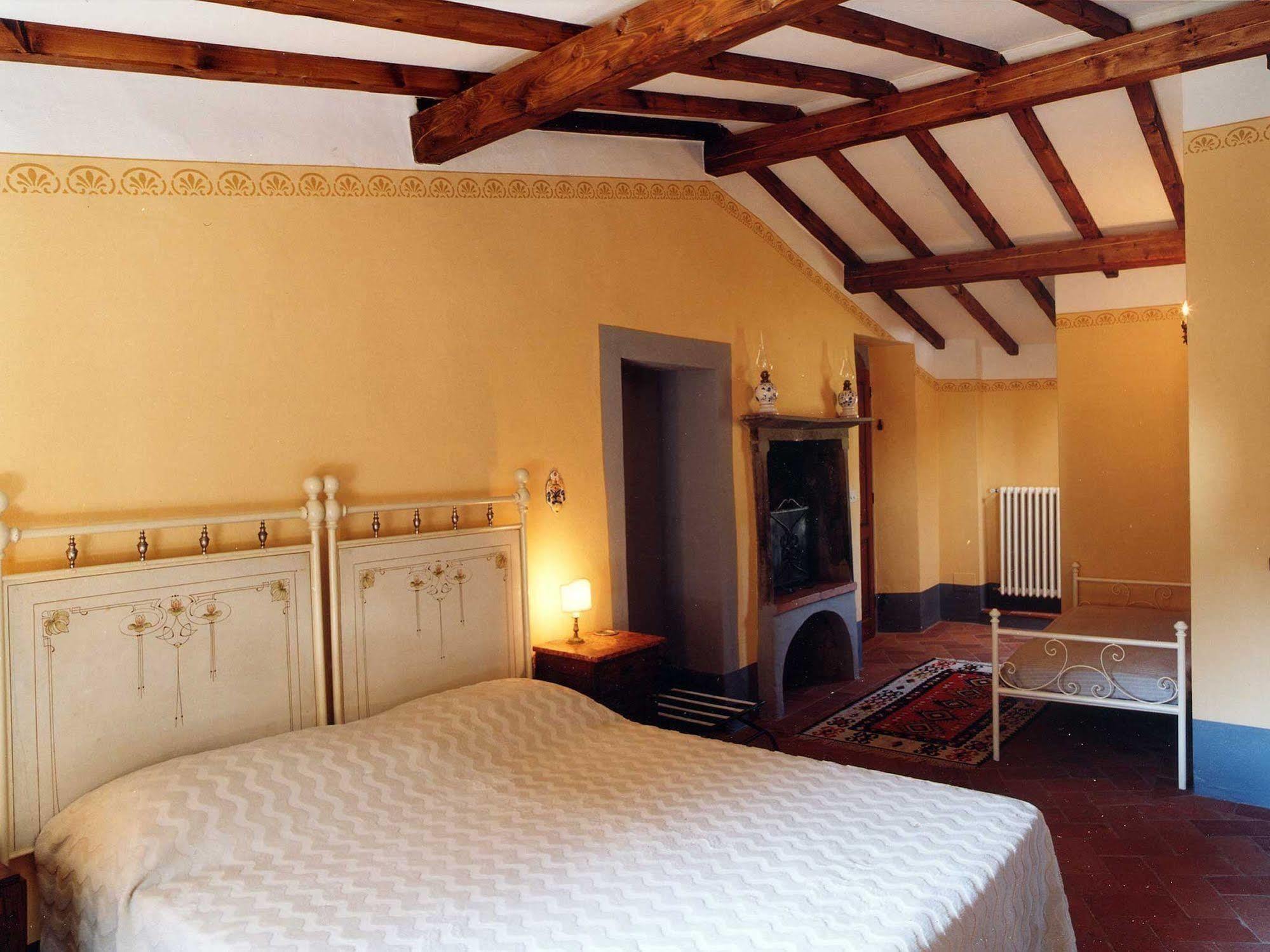 Antica Casa "Le Rondini" Bed and Breakfast Borgo a Buggiano Eksteriør billede