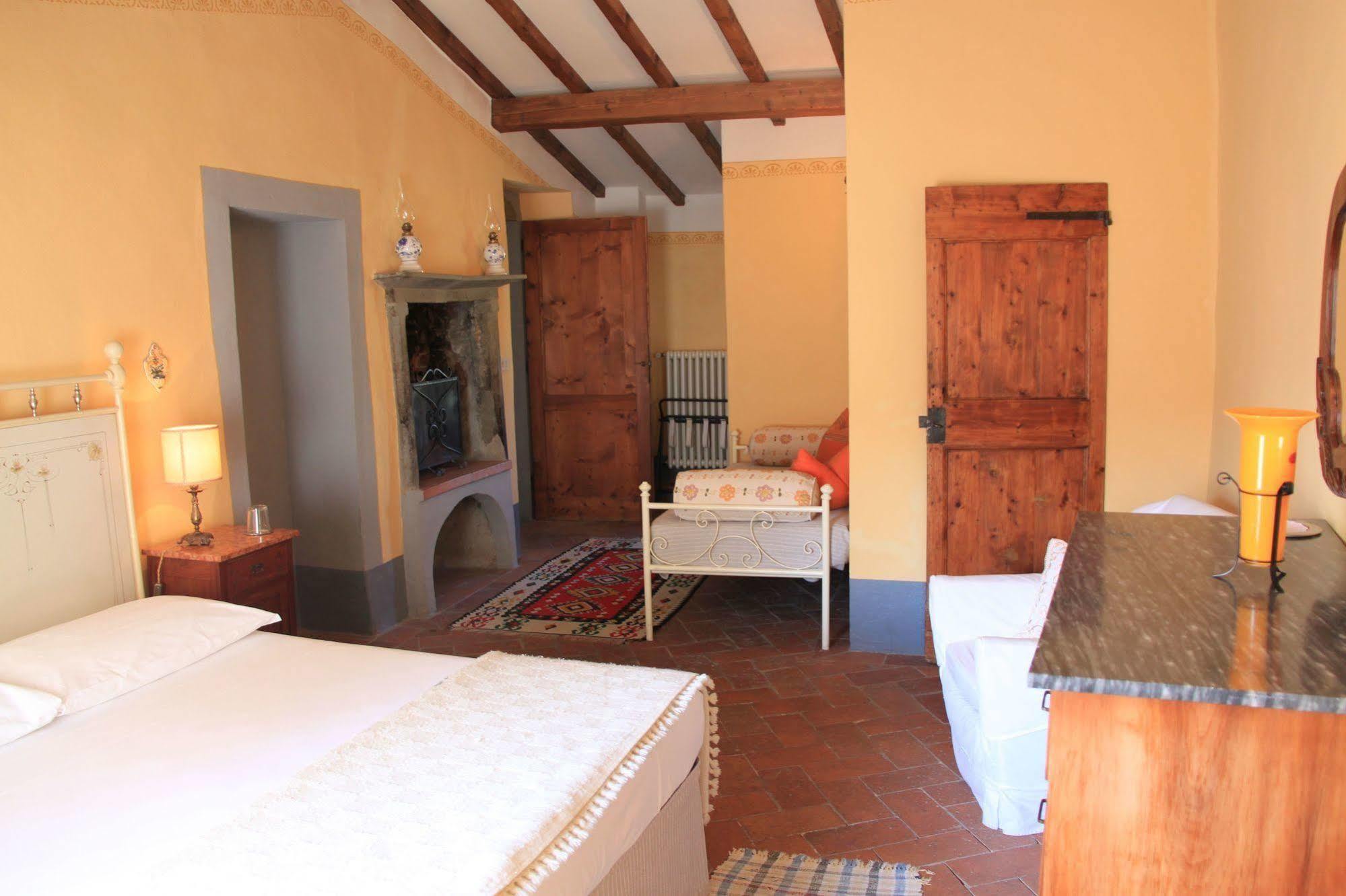 Antica Casa "Le Rondini" Bed and Breakfast Borgo a Buggiano Eksteriør billede