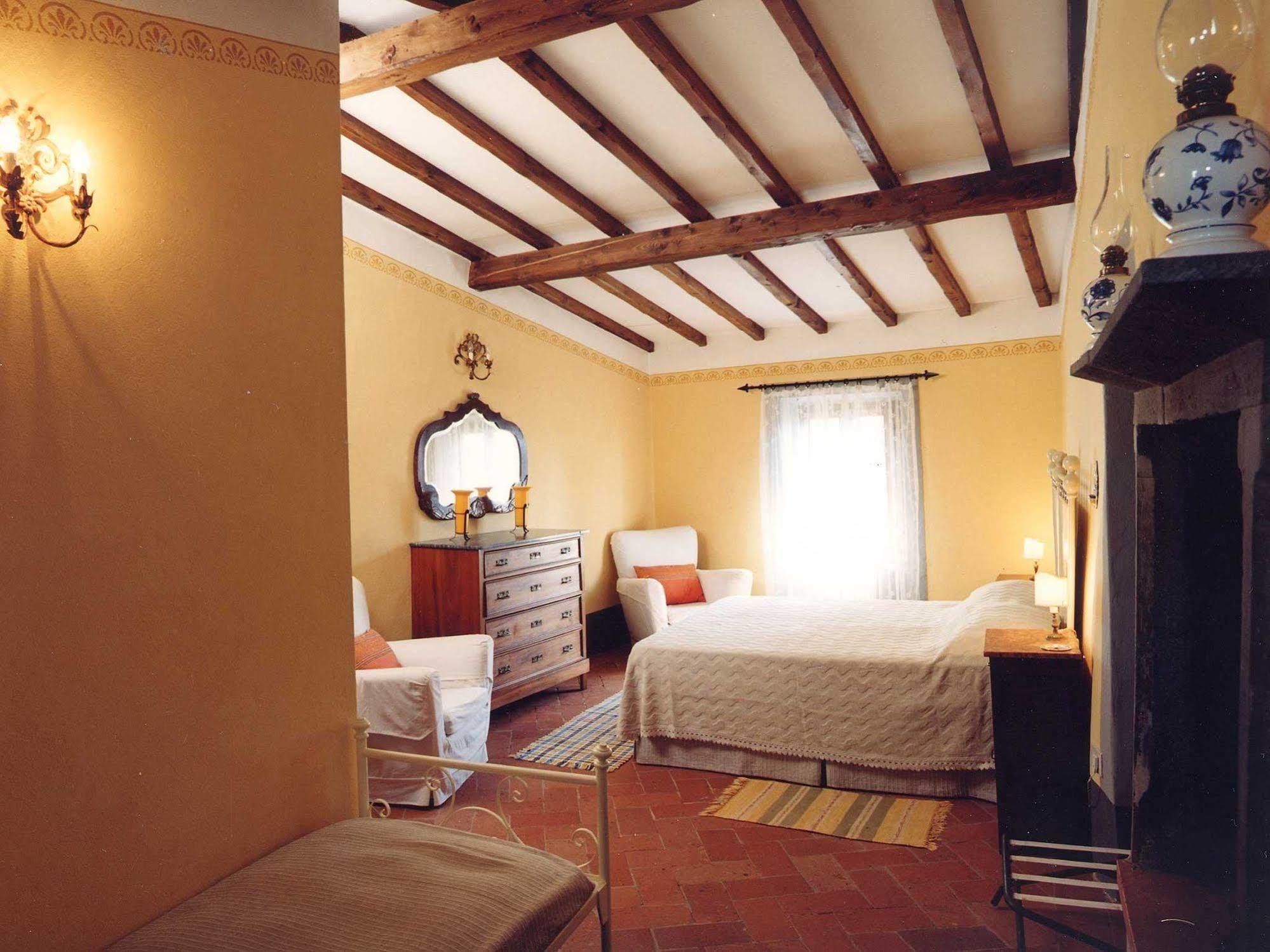 Antica Casa "Le Rondini" Bed and Breakfast Borgo a Buggiano Eksteriør billede