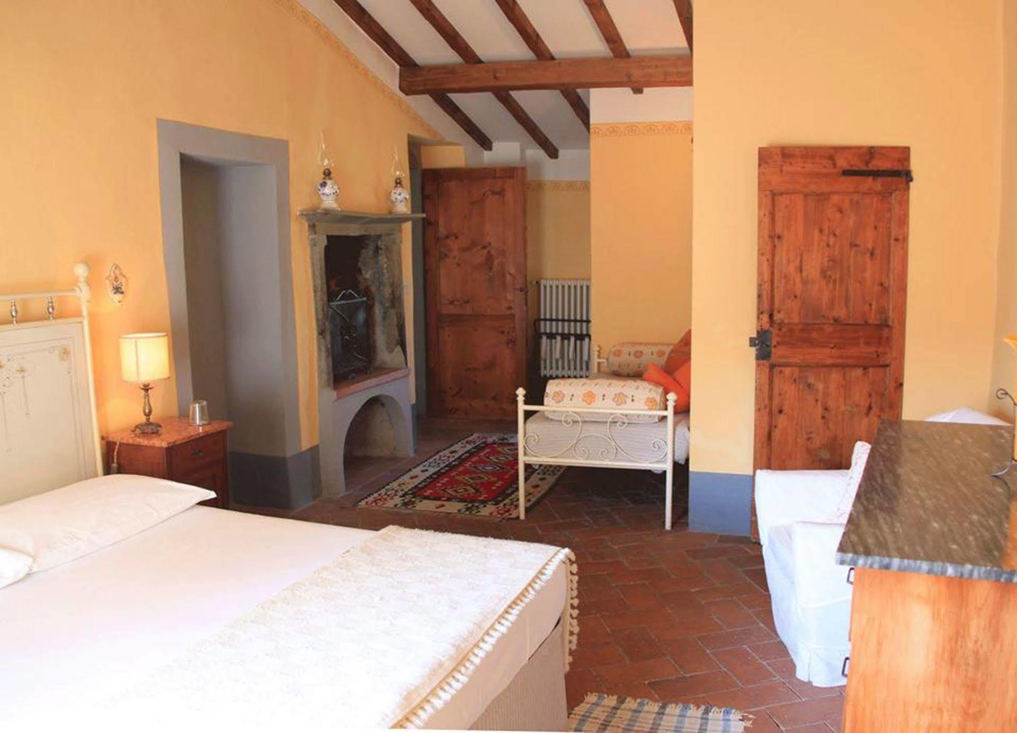 Antica Casa "Le Rondini" Bed and Breakfast Borgo a Buggiano Eksteriør billede