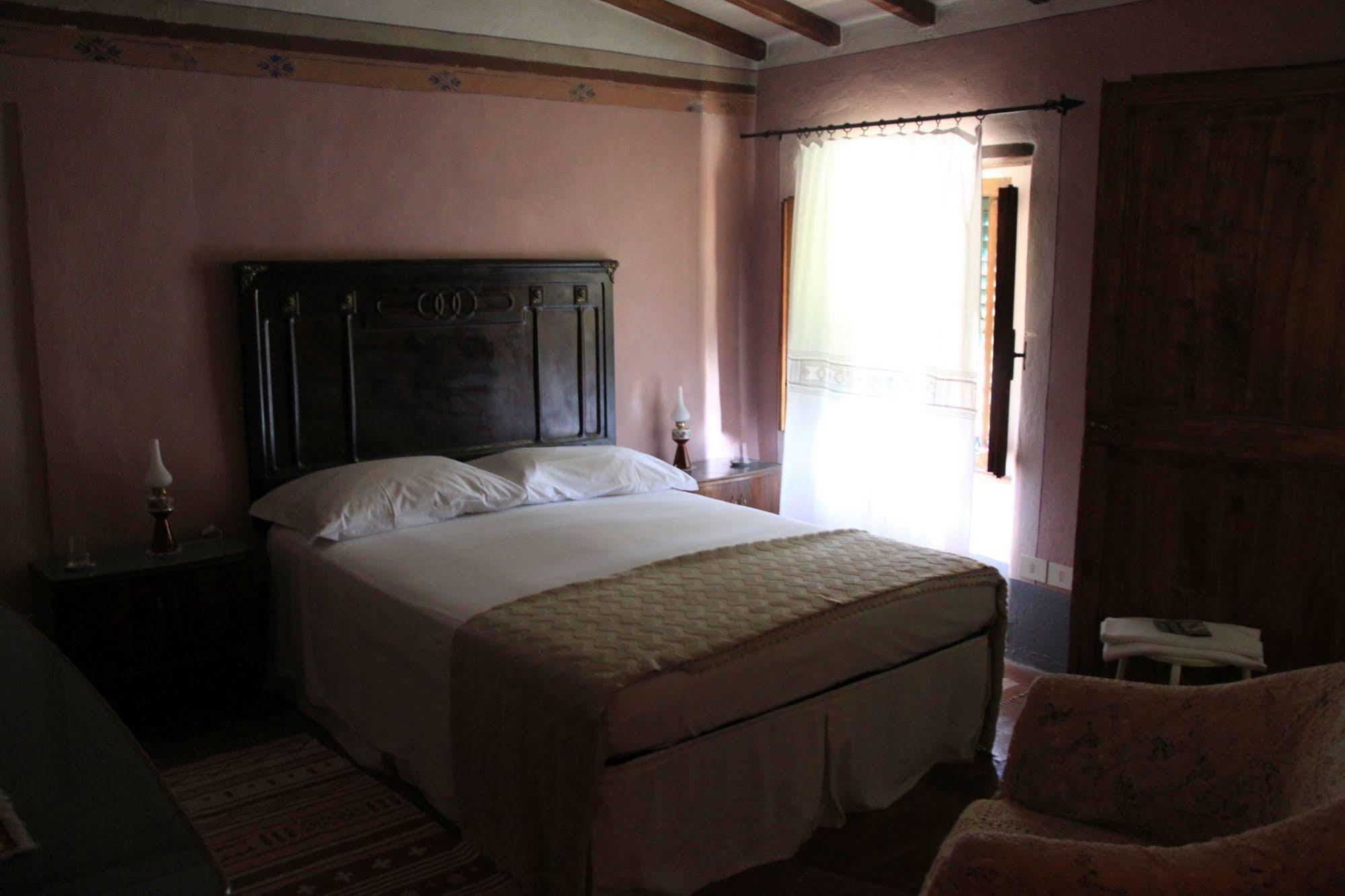 Antica Casa "Le Rondini" Bed and Breakfast Borgo a Buggiano Eksteriør billede