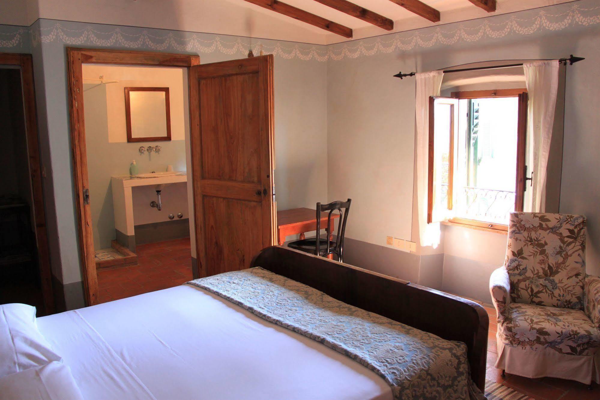 Antica Casa "Le Rondini" Bed and Breakfast Borgo a Buggiano Eksteriør billede